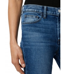 Women's mid-rise flared jeans